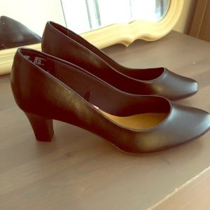 Black Kitten 2” Heels, NEW